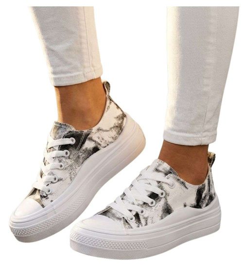 Sznurowane trampki damskie na wysokiej podeszwie /D7-2 13769 S197/