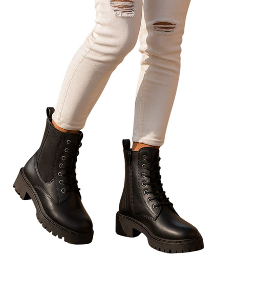 Czarne trapery damskie na platformie /A3-3 18284 W480/