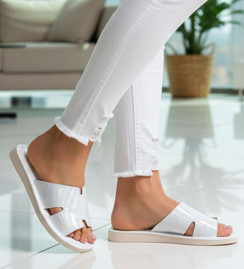 Skórzane domowe klapki kapcie białe /C6-1 14867 S195/