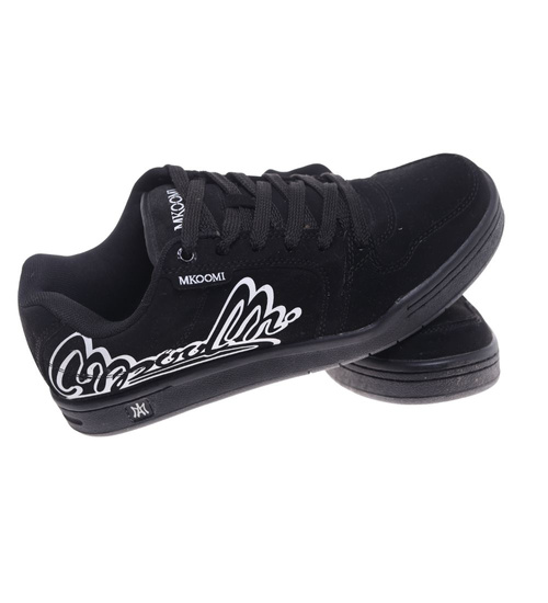 Sznurowane czarne trampki damskie z napisem ost507