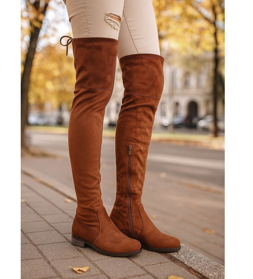 Karmelowe kozaki na płaskim obcasie /E8-3 18460 W376/