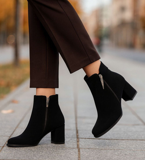 Wizytowe czarne botki damskie na obcasie /E9-2 18542 W4/