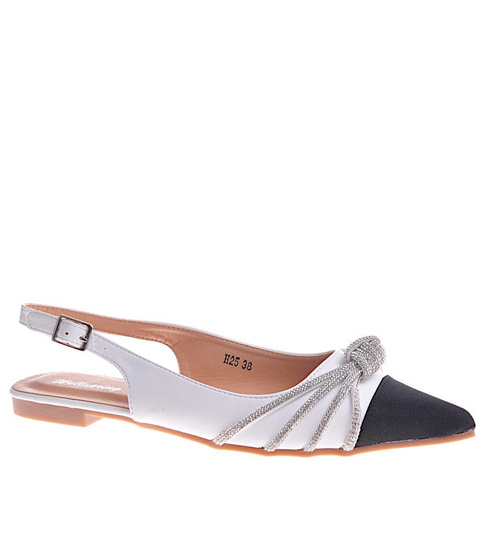 Białe sandały na płaskim obcasie /G5-2 12081 T394