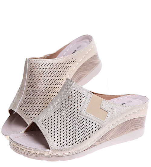 Złote damskie klapki na koturnie i platformie /D7-3 16118 S431/