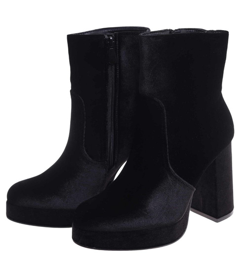 Welurowe czarne botki damskie na platformie /J5-2 H2 18391 G284/