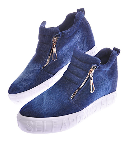 Jeansowe granatowe trampki na niskim koturnie /D2-2 12418 T292/