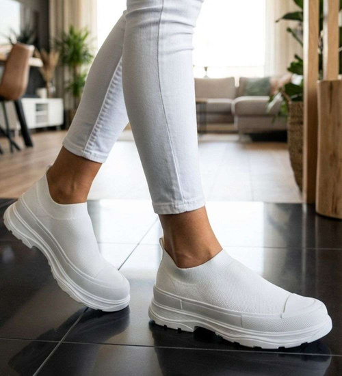 Białe trampki na platformie wsuwane /J5-2 18722 T7/