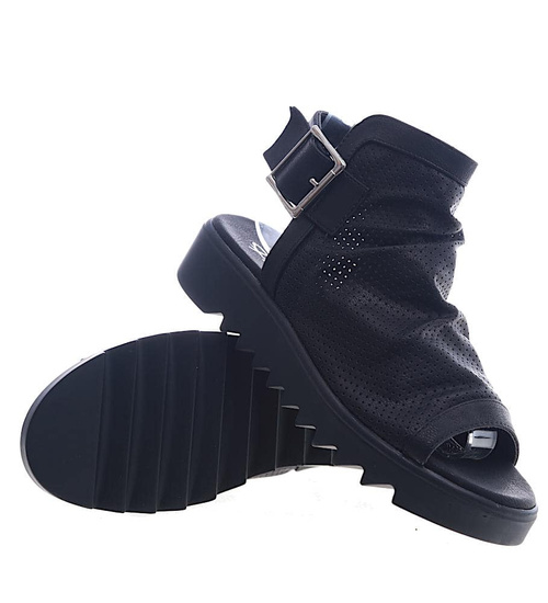 Czarne sandały na niskiej platformie /D9-1 13328 T161/