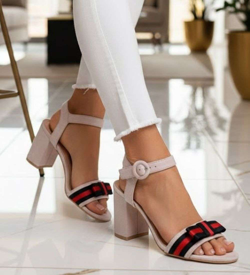 Beżowe zamszowe sandały na słupku /A9-3 14070 S243/