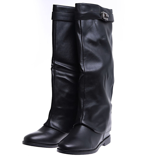 Czarne lekko ocieplone kozaki na koturnie /A6-1 15223 T595/