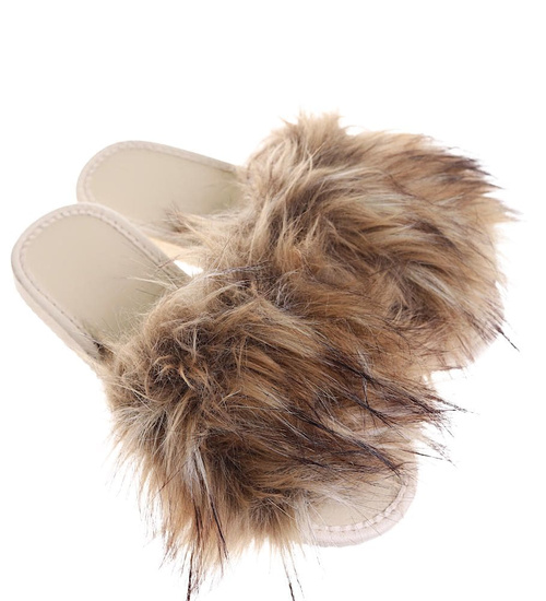 Beżowe klapki z efektownym futerkiem /F4-1 3259 S195/