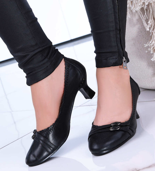 Czarne czółenka damskie na niskim obcasie /E1-2 14714 T132/