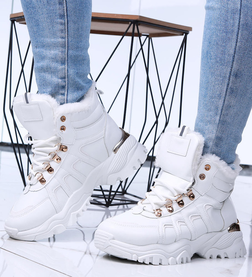 Zimowe śnigowce w sportowym stylu / A9-2 15308 T683/