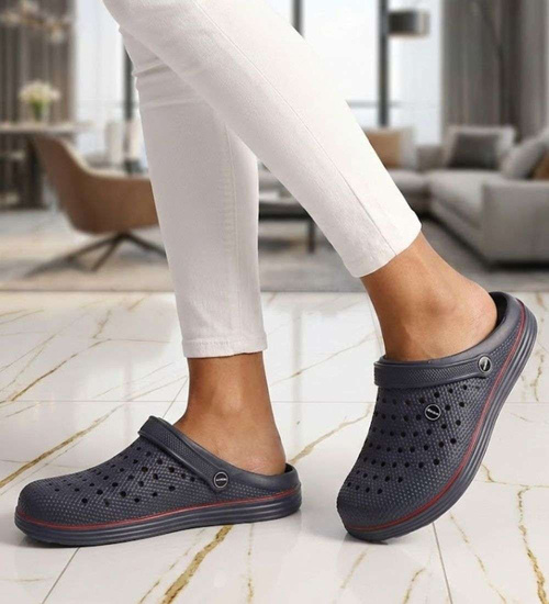 Wodoodporne granatowe kryte klapki damskie ażurowe /H2 18644 S185/