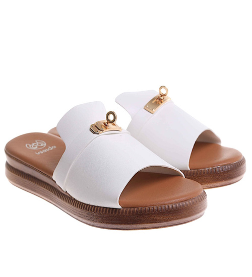 Klapki damskie białe na platformie /E6-3 17776 T232/