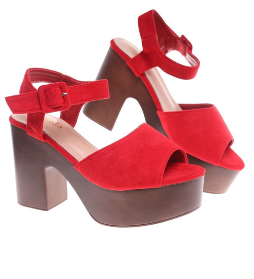 Czerwone damskie sandały na platformie /G6-3 13105 T192/