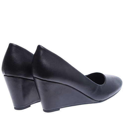 Klasyczne czarne czółenka na koturnie /E3-3 15755 T226/