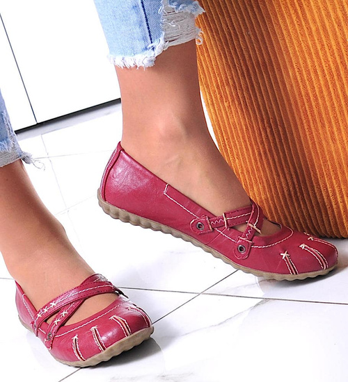 Bordowe damskie półbuty z paseczkiem /D7-2 12365 T086/