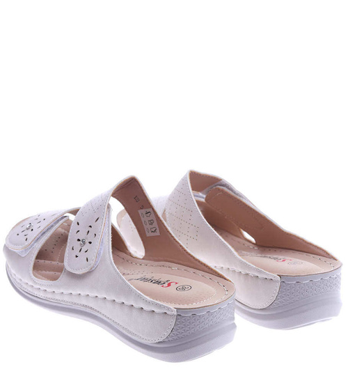 Beżowe klapki damskie na rzep /C3-3 13903 T432/