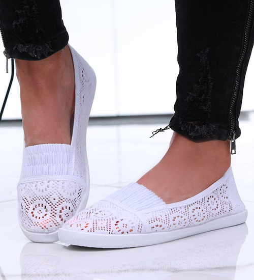 Białe ażurowe tenisówki damskie /B2-2 16473 S292/