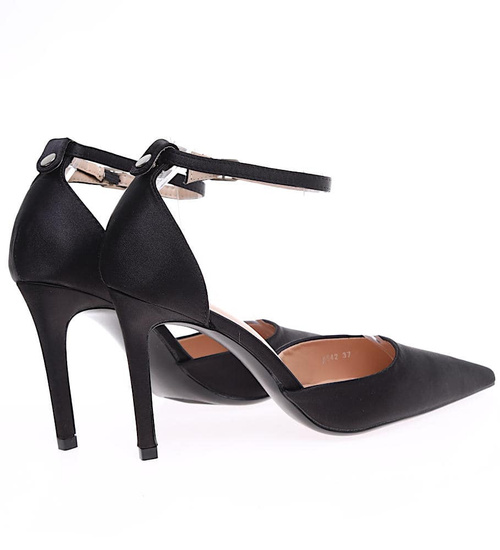 Czarne czółenka szpilki z paskiem /D9-3 16227 G155/