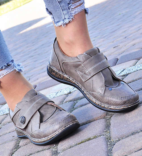 Brązowe półbuty damskie na rzep /A5-2  11198 T230/