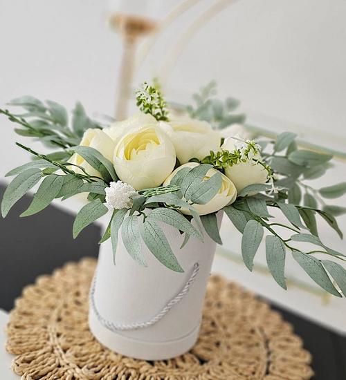 Flower box- śliczne róże w pudełku na prezent /FL45A M313/