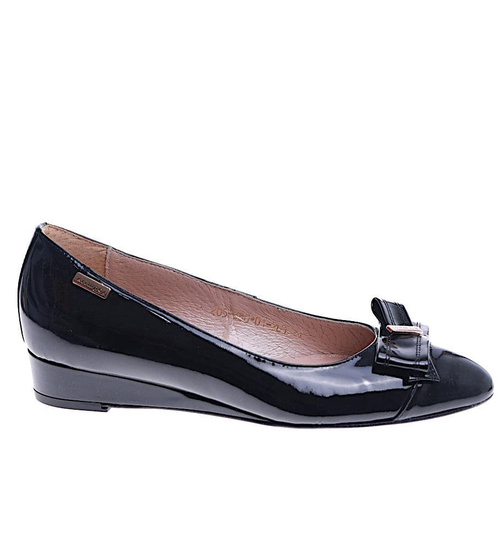 Skórzane czarne czółenka na niskim obcasie /G-10? SR17/