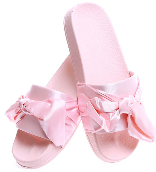 Różowe klapki damskie z kokardą /c7-2 4196 S096/