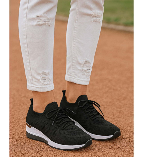 Czarne trampki damskie na koturnie /G6-2 17421 T290/