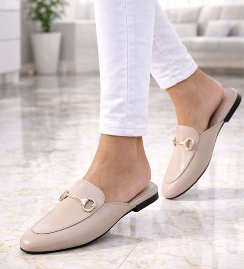 Beżowe klapki na płaskim obcasie /C5-2 14174 T138/