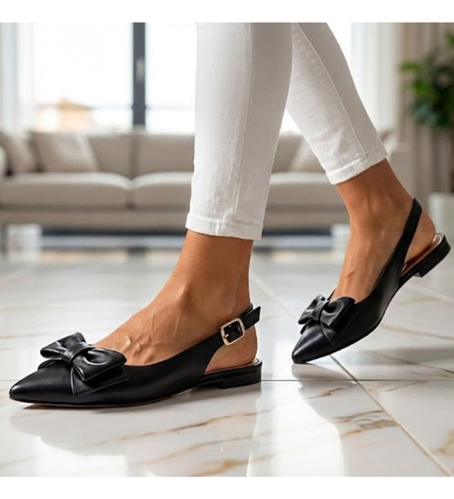 Czarne sandały na płaskim obcasie /G11-2 12055 T397