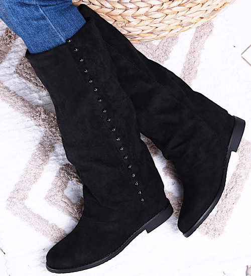 Czarne kozaki na niskim koturnie /E3-2 15242 T223/