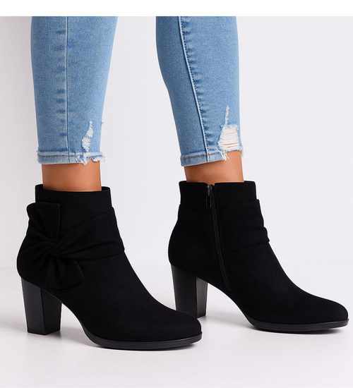 Czarne botki damskie na słupku /A7-1 16901 T227/