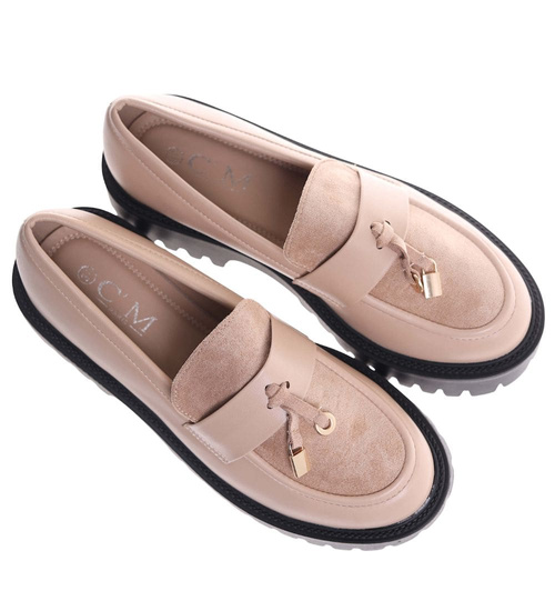 Beżowe półbuty mokasyny z przywieszką /i4-3 18623 W147/