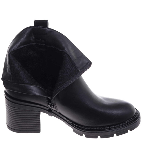 Czarne botki damskie na grubym obcasie /D2-2 18252 W482/
