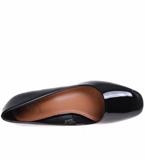 Czarne czółenka na grubym obcasie /C2-2 17005 S284/