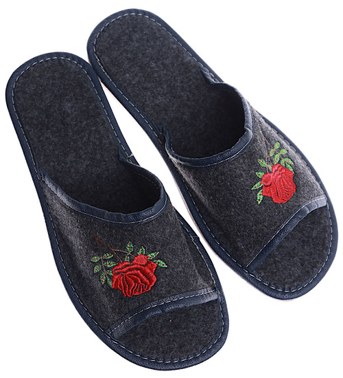 Filcowe kapcie damskie z haftem /G11-1 15285 S172/