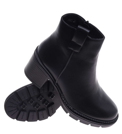 Czarne botki damskie na grubym obcasie /D2-2 18252 W482/