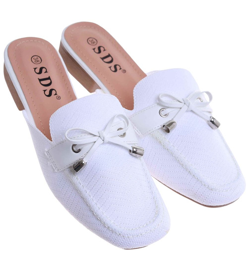 Białe klapki na płaskim obcasie /E8-2 17607 T182/