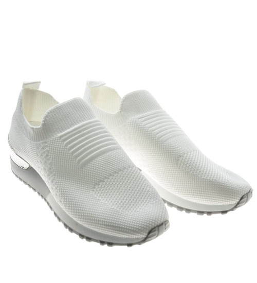 Wsuwane elastyczne buty sportowe Białe /D1-2 8372 S306/