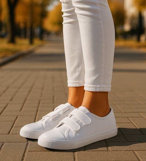 Białe tenisówki dla dziewczynki na rzepy /C2-1 18102 T189/