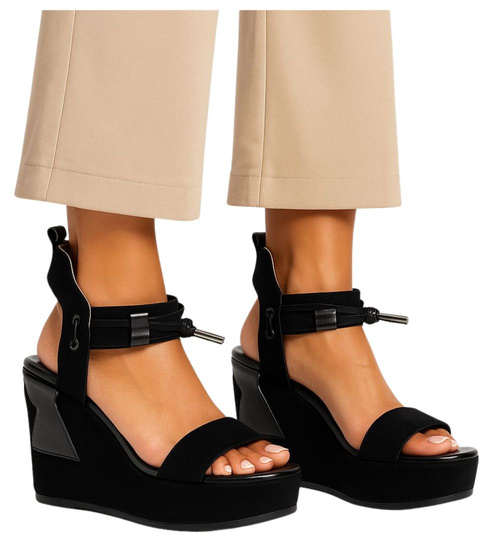 Skórzane czarne sandały damskie /D1-3 14379 T179/