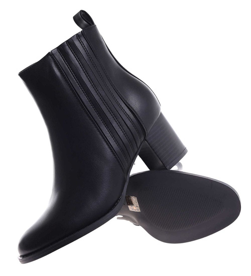 Czarne botki na niskim obcasie /G3-3 18403 W385/