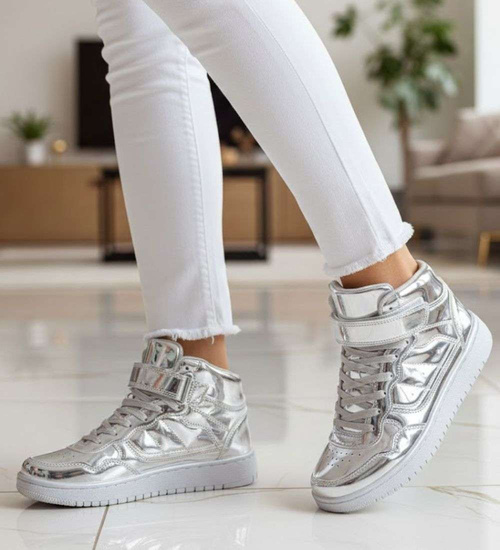 Wiązane srebrne sneakersy z wysoką cholewką /D1-3 14719 T282/