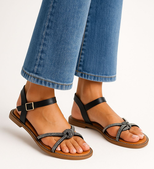 Czarne sandały na płaskim obcasie z cyrkoniami /G2-2 16304 T282/