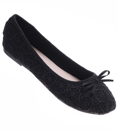 Czarne koronkowe baleriny /E3-2 16606 T8-61/