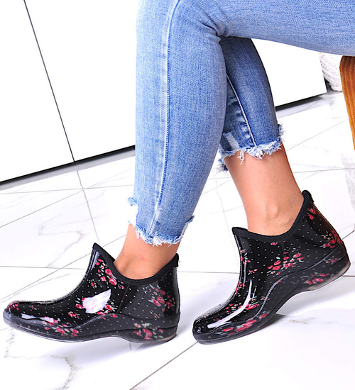 Damskie kalosze z krótką cholewką w kwiaty czarne /C6-1 12488 T495/
