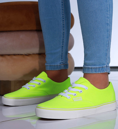 Jasno zielone niskie tenisówki damskie z tkaniny /G13-2 16191 G152/