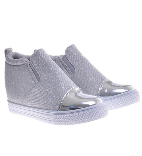 Dziewczęce trampki na niskim koturnie SREBRNE /B1-3 4300 S174/